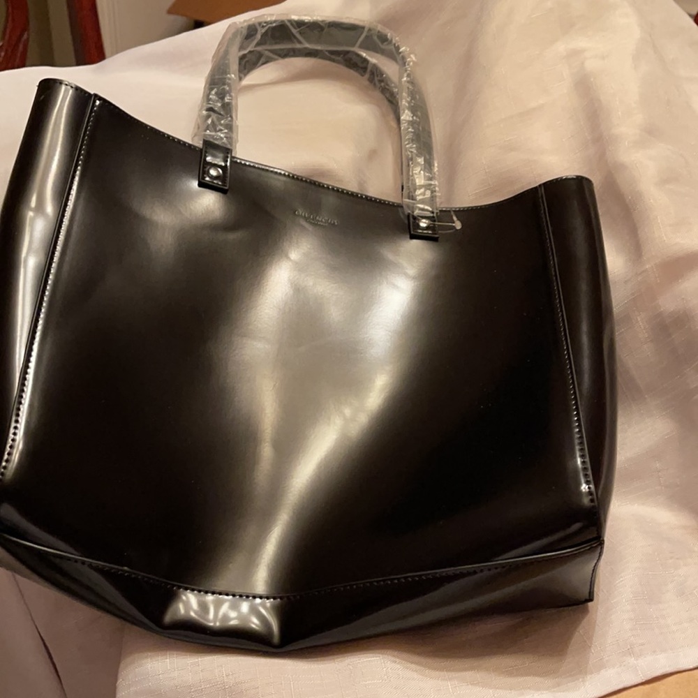 Givenchy Parfums black tote - Picture 3 of 6